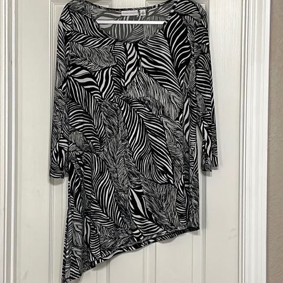 Susan Graver Zebra Print Asymmetrical Print Blouse M - Picture 1 of 4